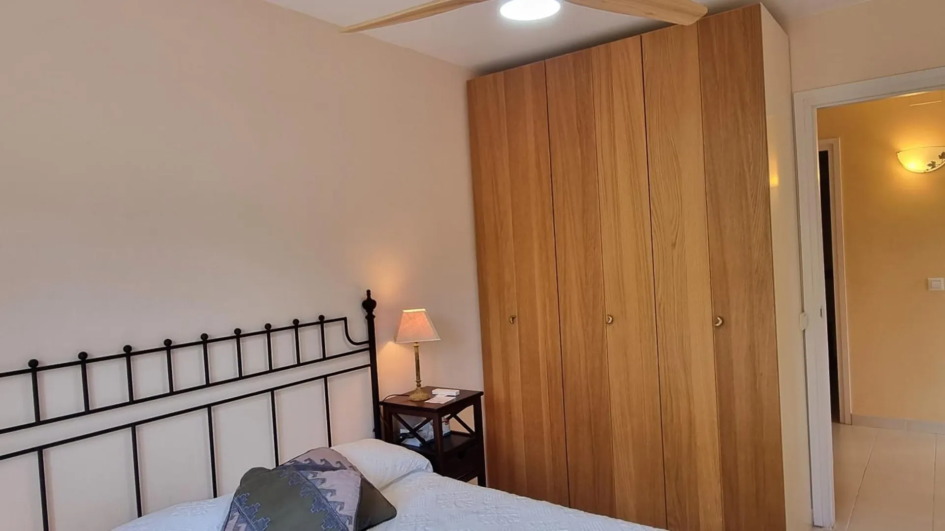 דירות 7926 Apartament In Llança 0*,